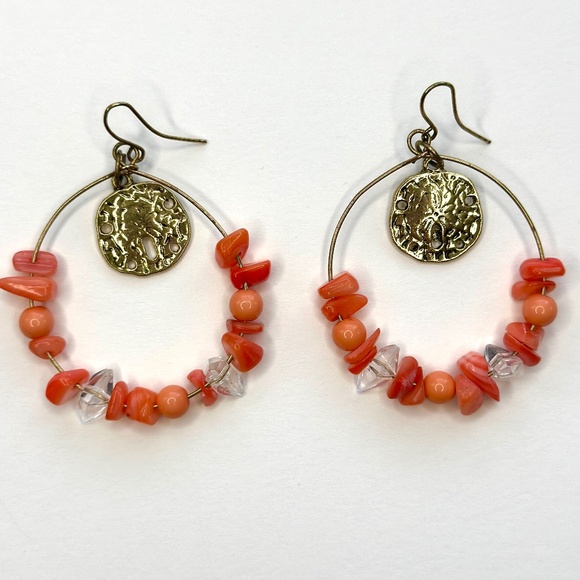 Metal Earrings - Picture 1 of 2